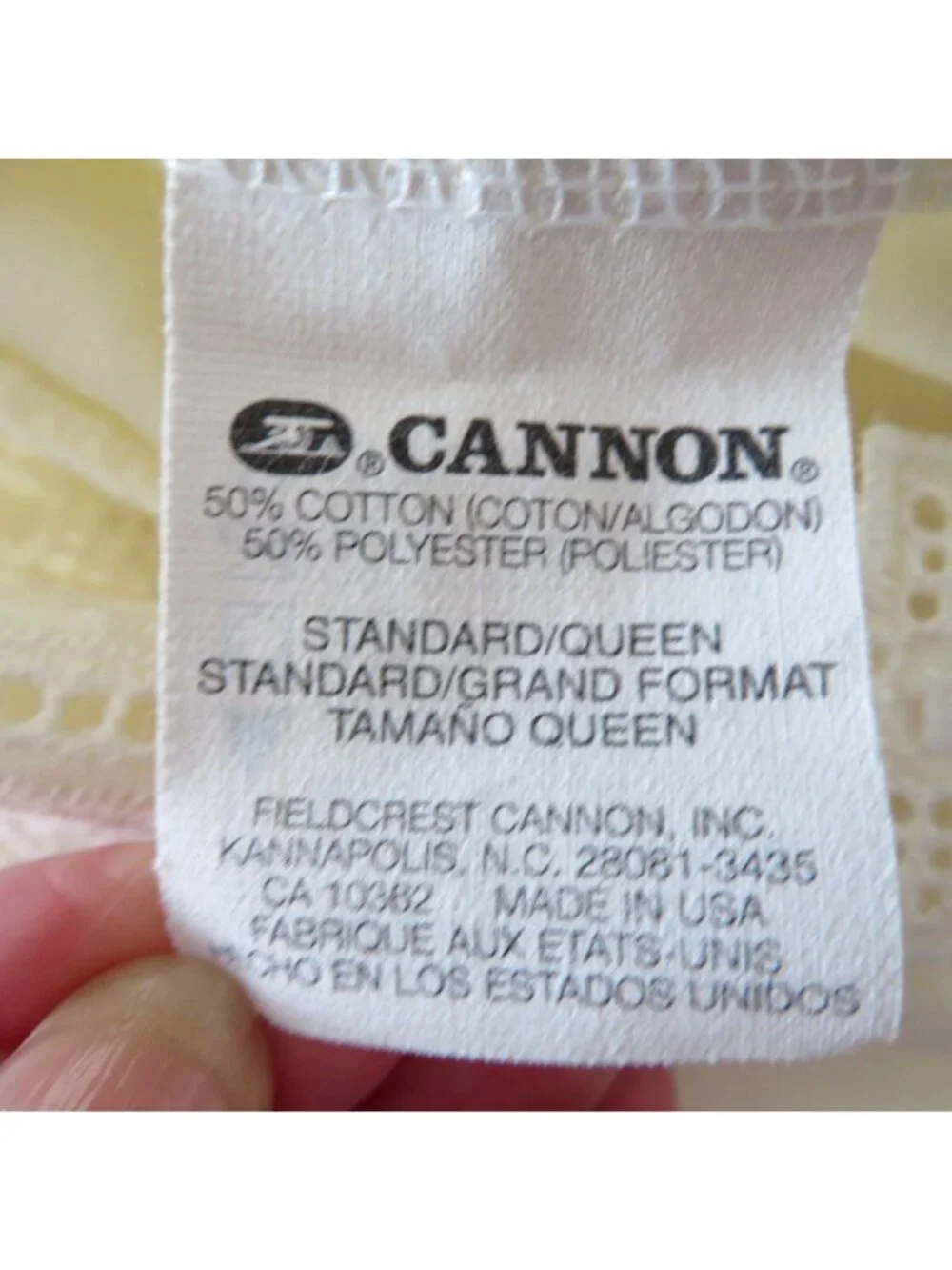 Vintage Cannon Standard/Queen Pillowcases Eyelet Lace Trim Off-White Cottagecore